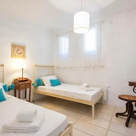 Petra * Chrisi Akti (Paros)