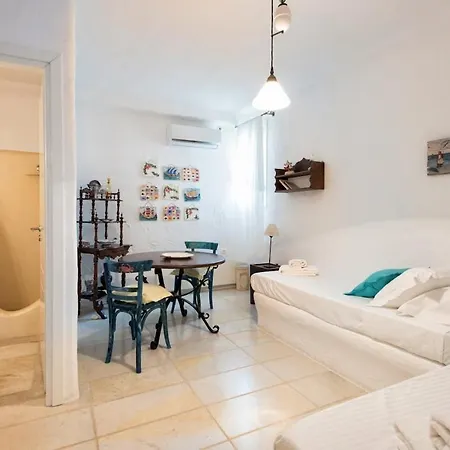 Petra * Chrisi Akti (Paros)